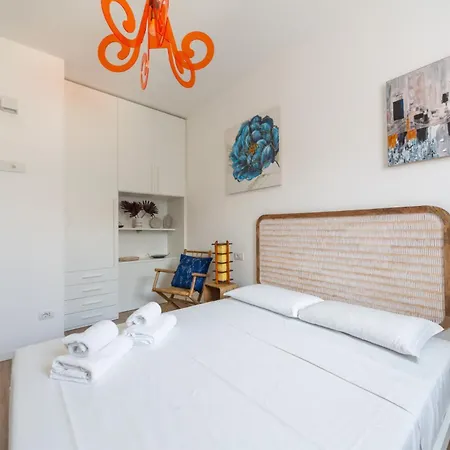 Spacious & Stylish 1-bedroom With Terrace * Milaan