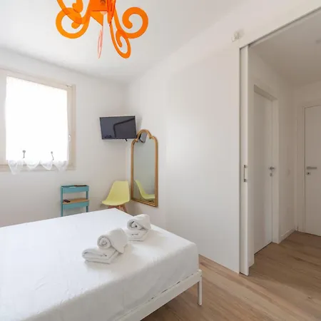 Lejlighed Spacious & Stylish 1-bedroom With Terrace Milano